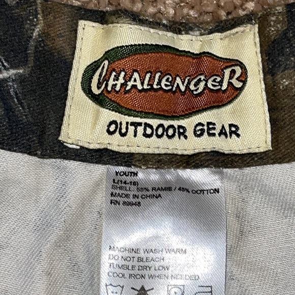 Challenger youth Large (14-16) camo hunting pants - Picture 2 of 7